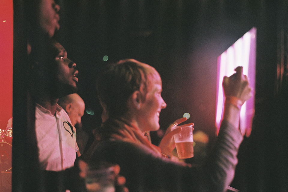 EXTRA PICS-crowds-zakifo on film © robyn perros